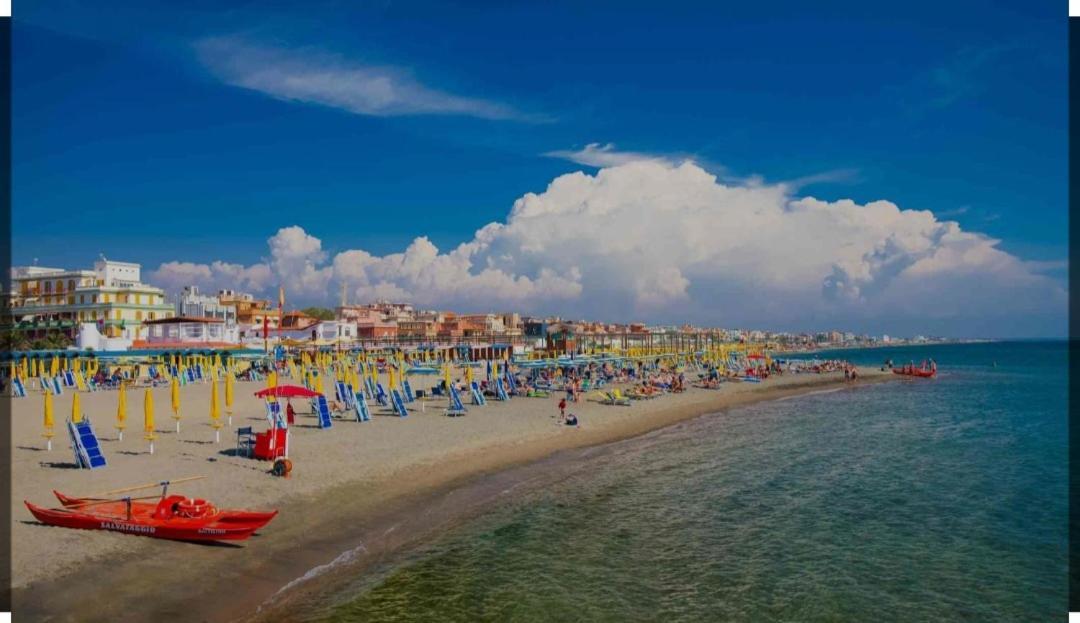 Apartamento Attico Granelli Di Sabbia Lido di Ostia Exterior foto